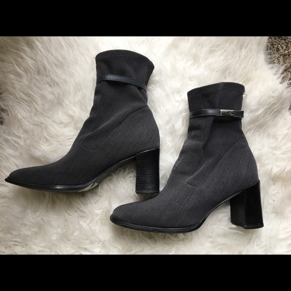 ✨PRICE DROP✨ Gorgeous fabric boots